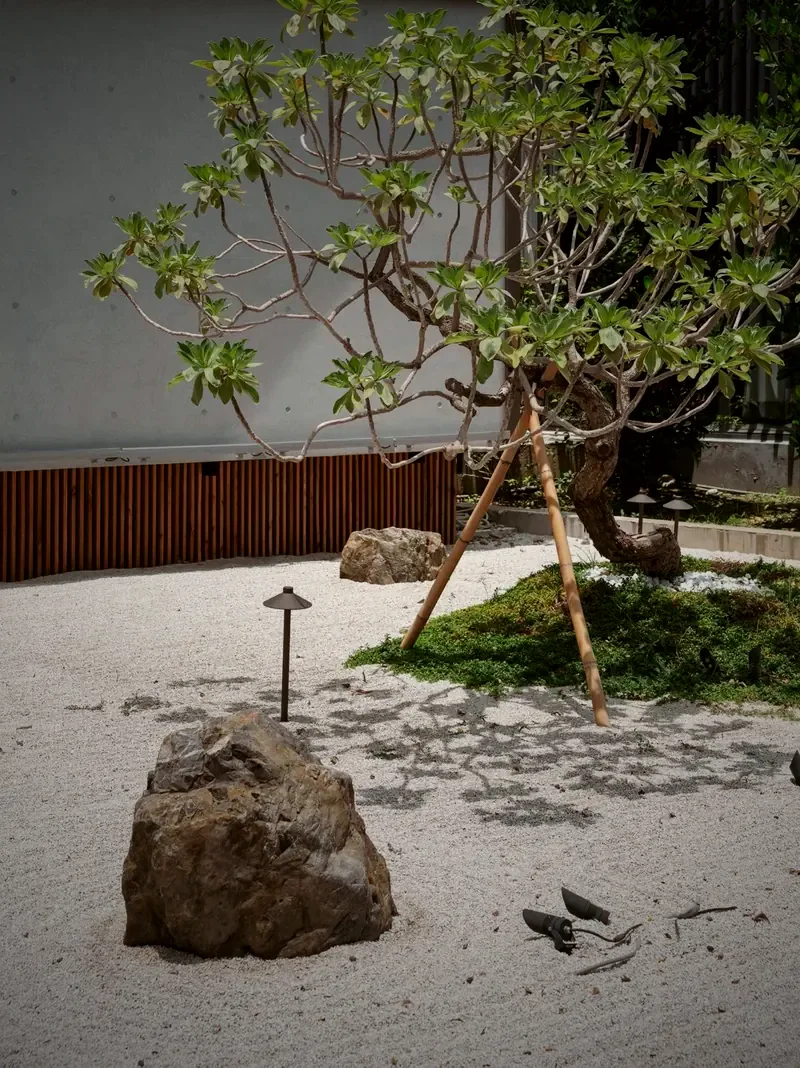 銅錵枯山水庭園松樹與置石